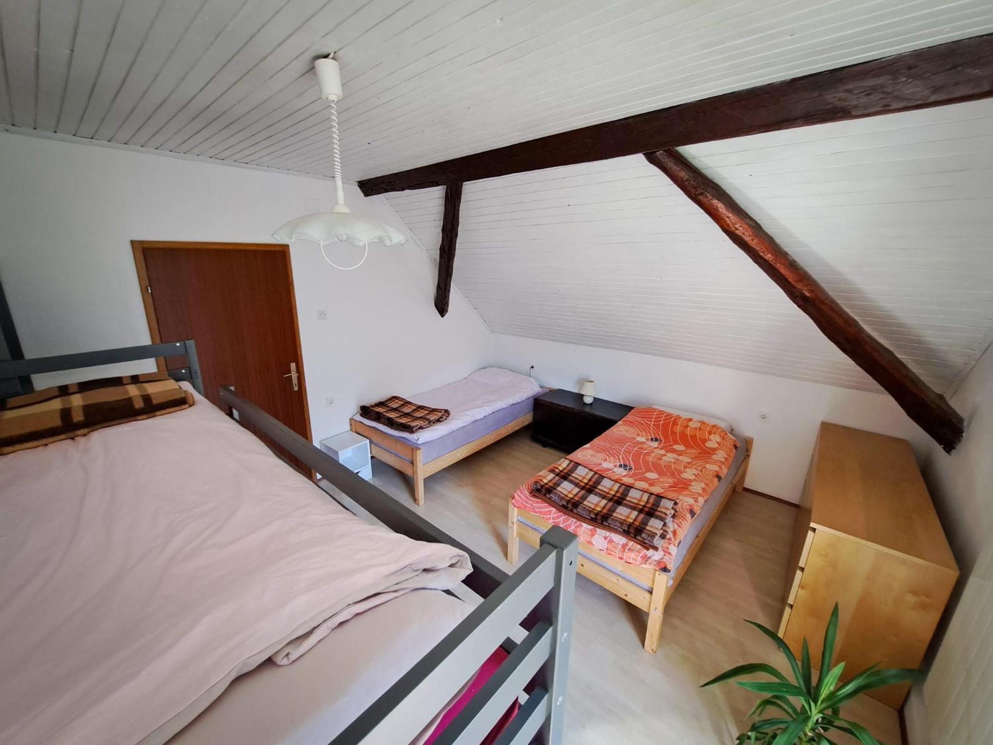 דירות Podbrdo Hikers Hut Hisar מראה חיצוני תמונה