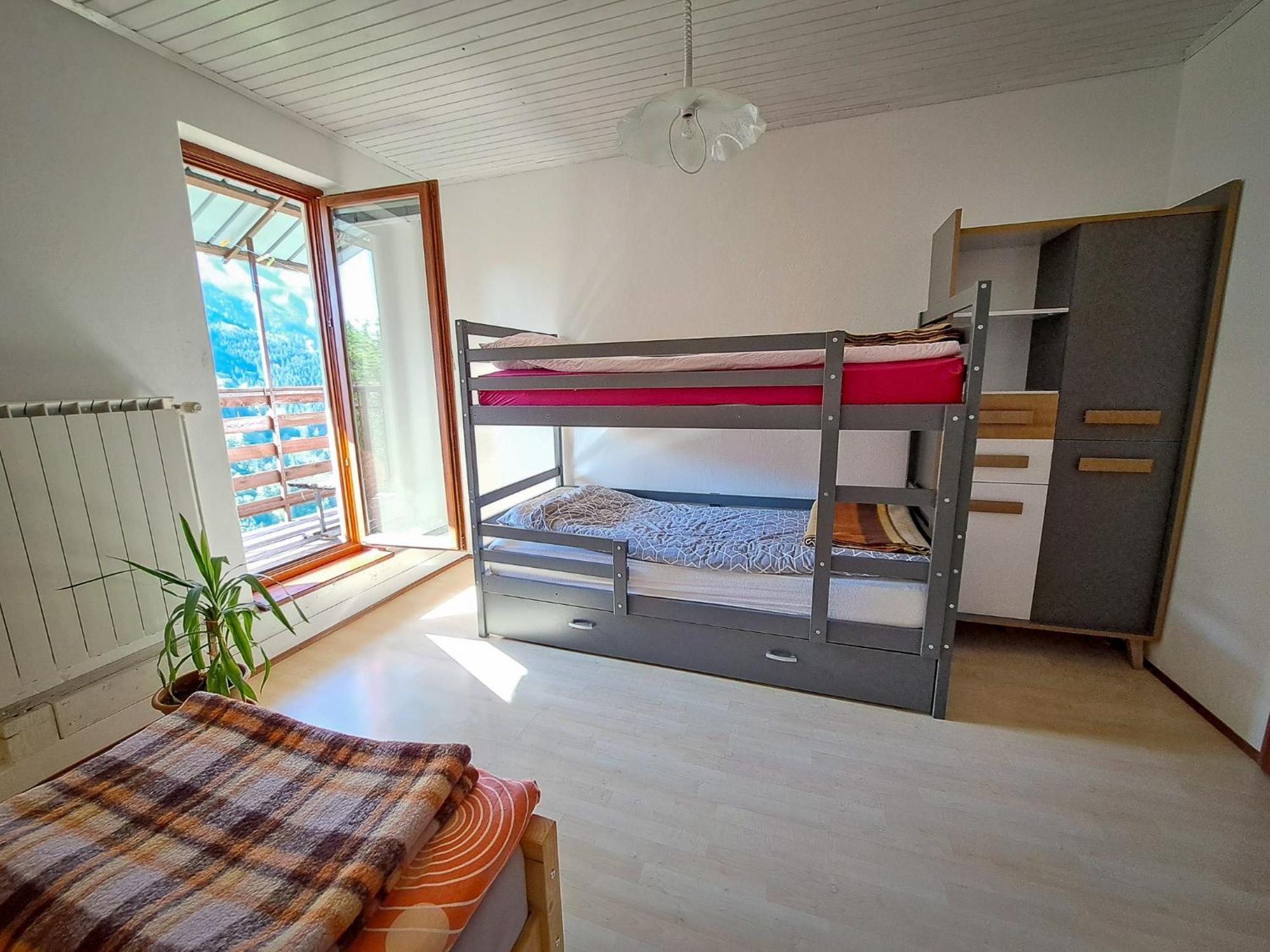 דירות Podbrdo Hikers Hut Hisar מראה חיצוני תמונה